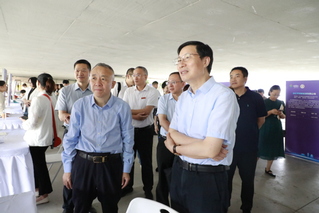 雷火真人网站举办毕业季医护专场招聘会 ...